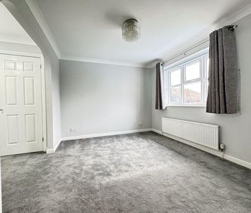 4 bedroom detached house to rent - Photo 3