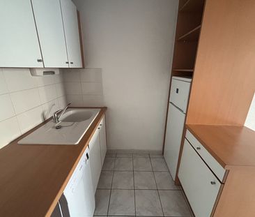 NIMES - Appartement T2 de 45 m2 avec terrasse et climatisation - As... - Photo 4