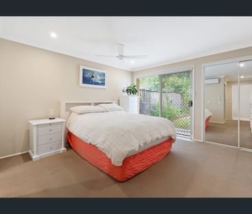 Modern Family Living in a Convenient Robina Location - Photo 4