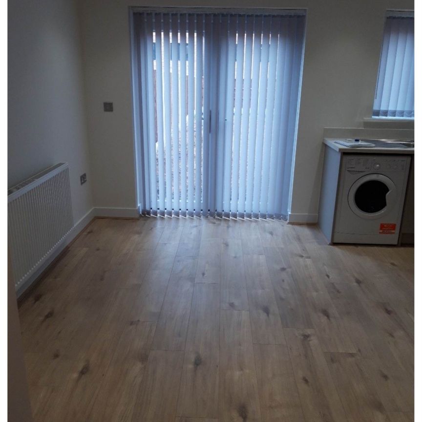 Harriers Crescent, Liverpool - Photo 1