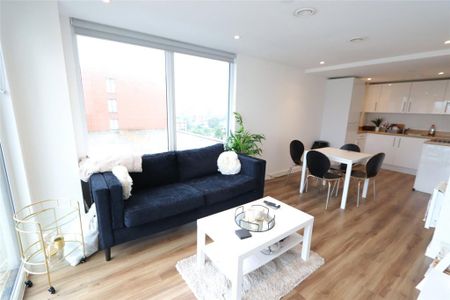 2 bedroom apartment to rent - Photo 2