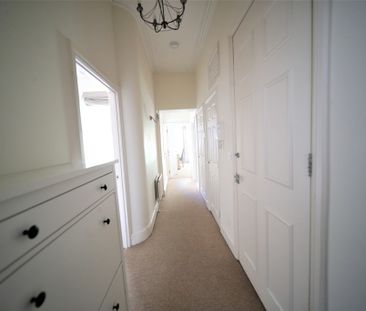 2 bed apartment to rent in Northernhay Place, Devon, EX4 - Photo 3