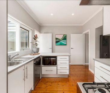 1/9 Kennedy St, Bentleigh East VIC 3165 - House For Rent | Domain - Photo 6