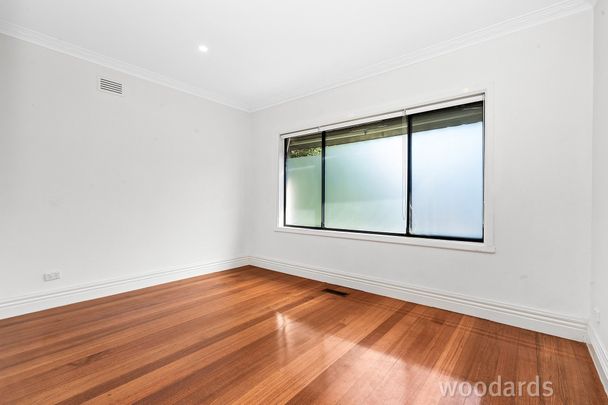 Family Home in Fantastic Location - Photo 1