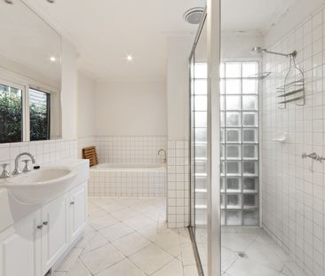44A Lilydale Grove, Hawthorn East VIC 3123 - House For Rent | Domain - Photo 6