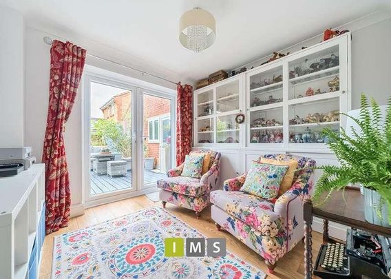 Kestrel Way, Bicester, OX26 - Photo 1