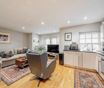 3 bedroom flat to rent - Photo 1