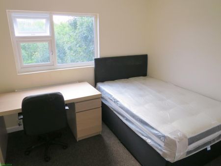 5 bedroom terraced house to rent - Photo 5