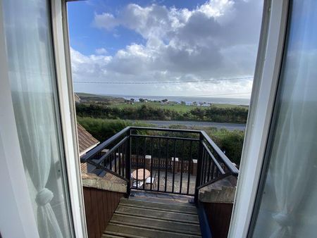 2 bedroom cottage to rent - Photo 2