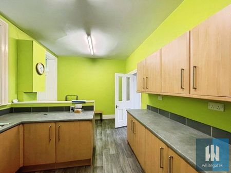 4 bedroom terraced house to rent - Photo 3