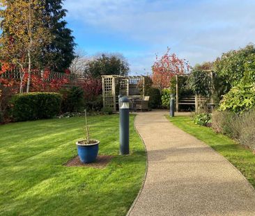 2 bedroom retirement property to rent - Photo 6