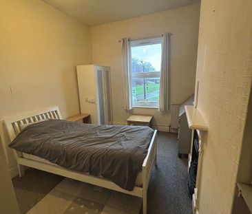 1 bedroom house of multiple occupation to rent - Photo 4