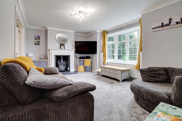 3 bedroom semi-detached house to rent - Photo 1