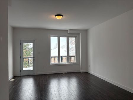 For Lease - 540 Essa Road Unit# 21, Barrie, Ontario - Photo 3