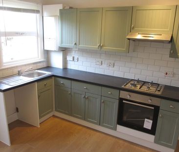 2 bedroom ground floor flat to rent - Photo 6