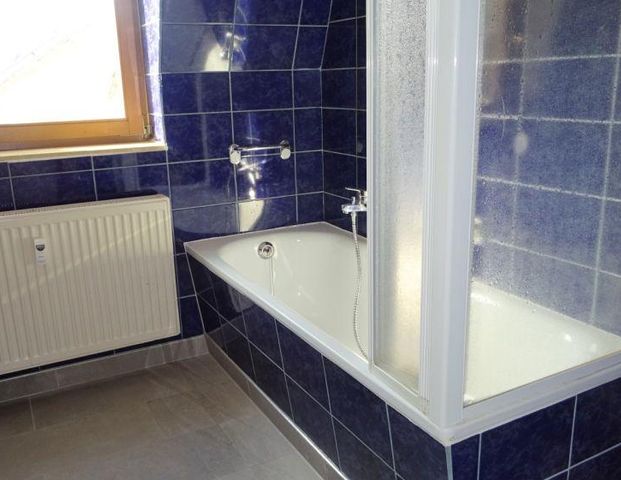 Familienfreundliche 3 Zimmer Wohnung in Meerane zu vermieten ! - Foto 1