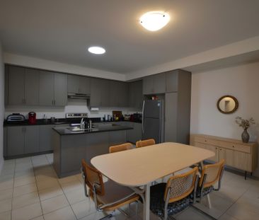 For Lease - 466 Silver Maple Road, Oakville, Ontario - Photo 3