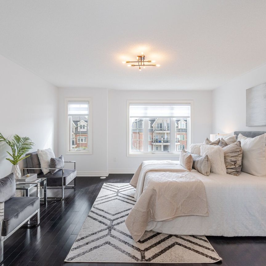 For Lease - 2427 Baronwood Drive, Oakville, Ontario - Photo 1