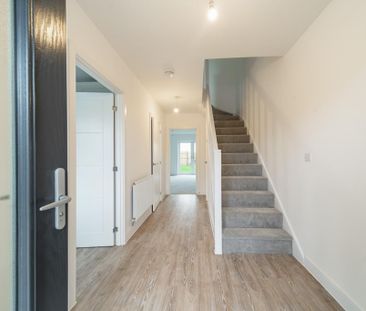 3 bedroom semi-detached house to rent - Photo 6