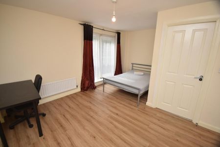 4 bedroom house to rent - Photo 3