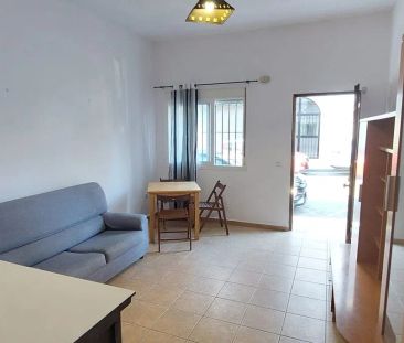 Alquiler de piso en Calle Constitución - Photo 2