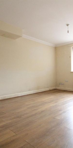 Langley Road, Slough - Photo 1