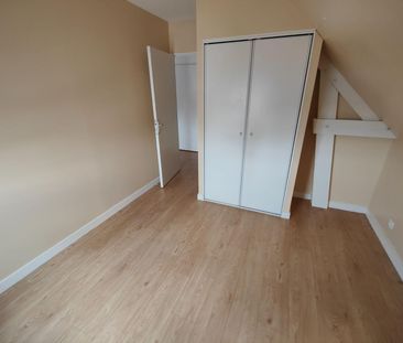 Au c?ur du centre-bourg de Saint ERBLON, bel appartement T3 (51m² c... - Photo 2