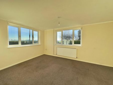 3 bedroom detached bungalow to rent - Photo 5