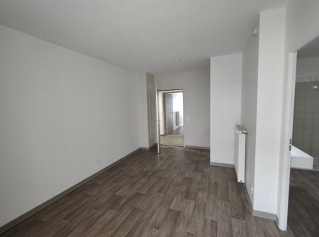 Location Appartement 1 pièce 25m² FRANQUEVILLE ST PIERRE 76520 - Photo 2