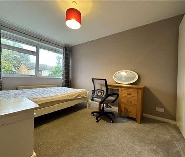 Eton Place, Farnham, Surrey, GU9 - Photo 2