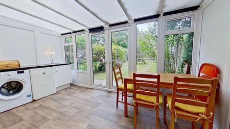 4 bedroom terraced house to rent - Photo 3