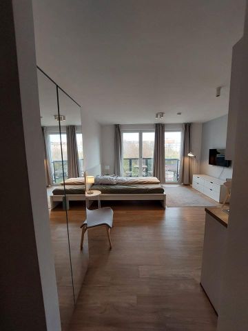 Studio Apartment with fitted kitchen in Revaler Street - Photo 5