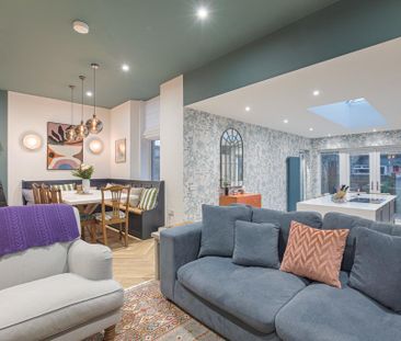 4 bedroom terraced house to rent - Photo 2