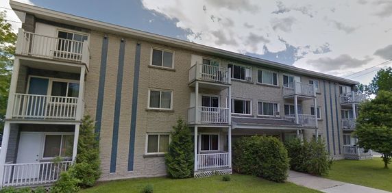 Sherbrooke – Appartements 3 1/2 et 4 1/2 à louer – Disponible 1er juillet - Photo 2
