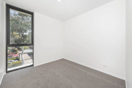 Two-Bedroom Apartment with Stunning Views - Photo 3