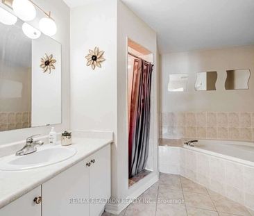 For Lease - 39 Treasure Drive, Brampton, Ontario - Photo 3