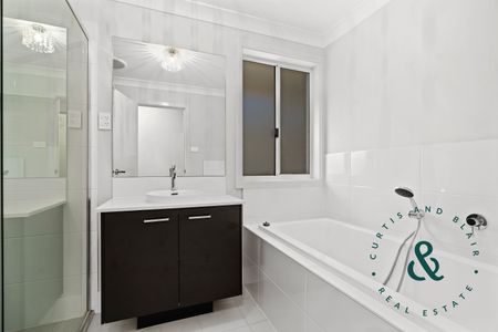 52 Western Rd, Medowie NSW 2318 - House For Rent | Domain - Photo 5