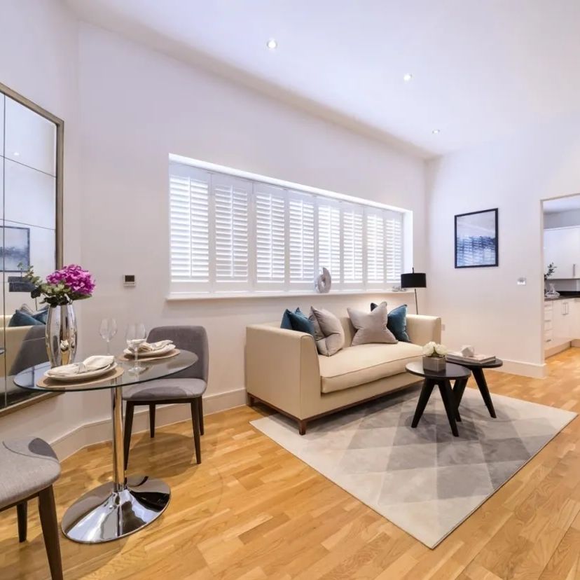 1 bedroom mews to rent - Photo 1