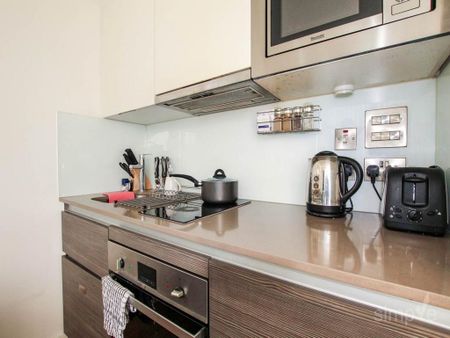 Studio to rent - Photo 5