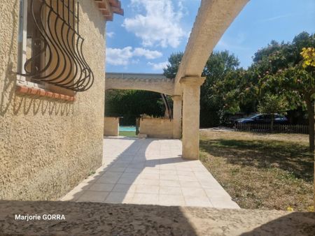 PUYRICARD VILLA T5 SUR 1000 M² DE TERRAIN - Photo 2