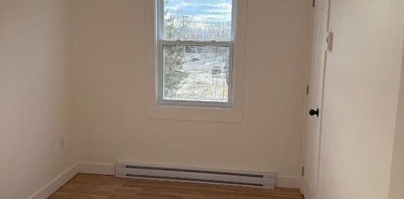 4 1/2 rénové à Limoilou - Photo 2