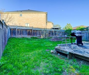 For Lease - 305 Old Harwood Avenue, Ajax, Ontario - Photo 6