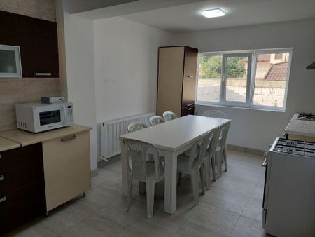 Camere de inchiriat la vila totul nou Casa de Cultura - Fotografie 4