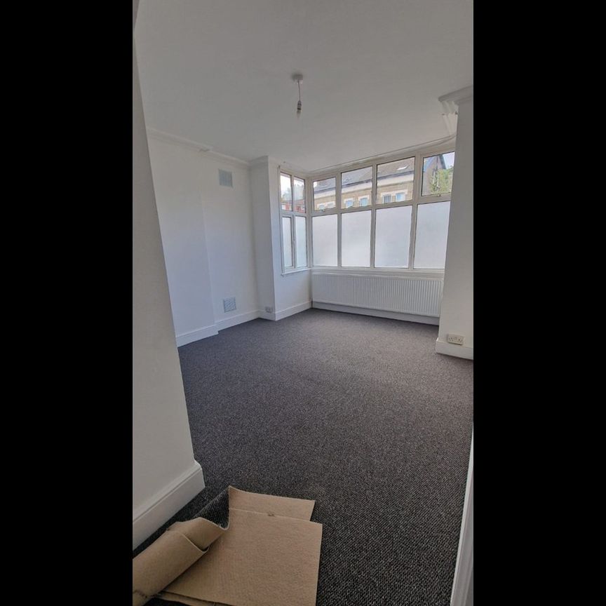 3 Bed Flat, Havelock Road, CR0 - Photo 1