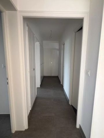 Grand appartement lumineux de 3.5 pièces au rez-de-chaussée - Foto 4