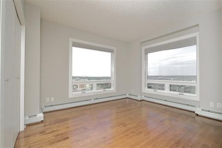 2 Br Condo For Rent In Downtown W/ Undgr. Parking & In Suite Laundry! - Photo 5