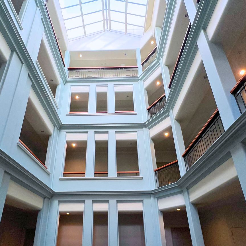 1 Bedroom on Queen St - Photo 1