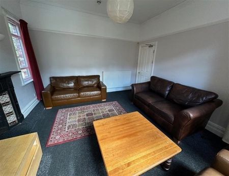 7 Bedroom Semi Detached To Let - Photo 2