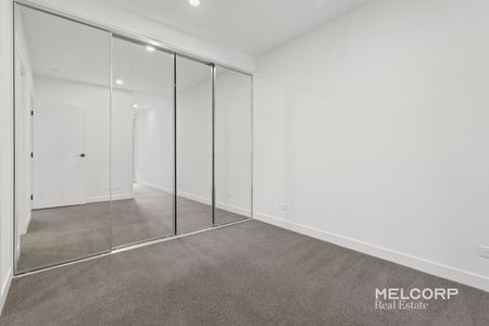 PERFECTLY LOCATED UNFURNISHED 2 BEDROOM APARTMENT IN CLAYTON - Photo 5