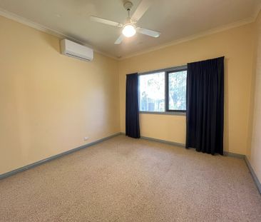 4 Bedroom Home in the heart of Croydon. - Photo 4